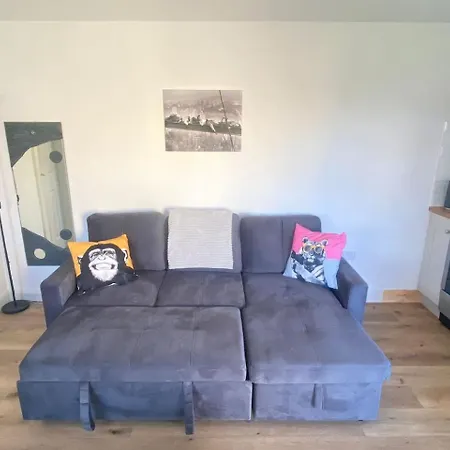 Ollie's Den * Wexford